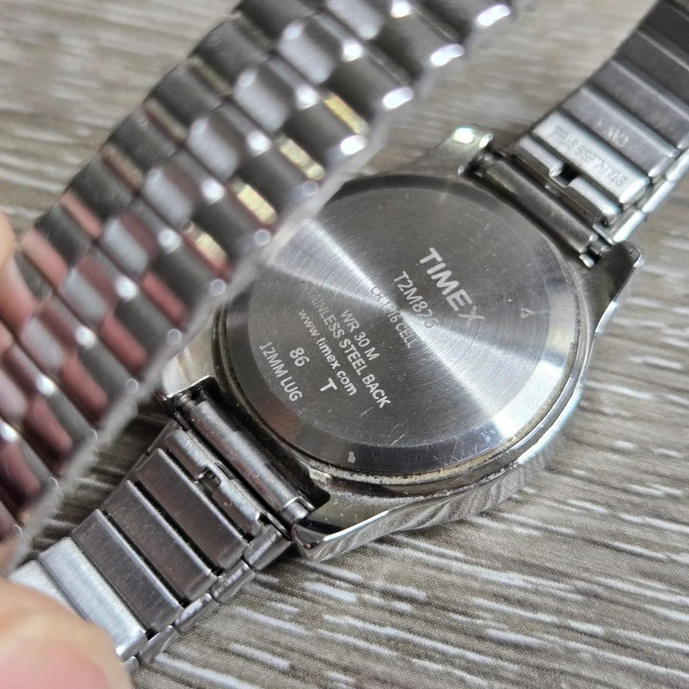 Timex T2M826 Women's Indiglo Quartz Watch Silver Tone Mother of Pearl Stretch 6